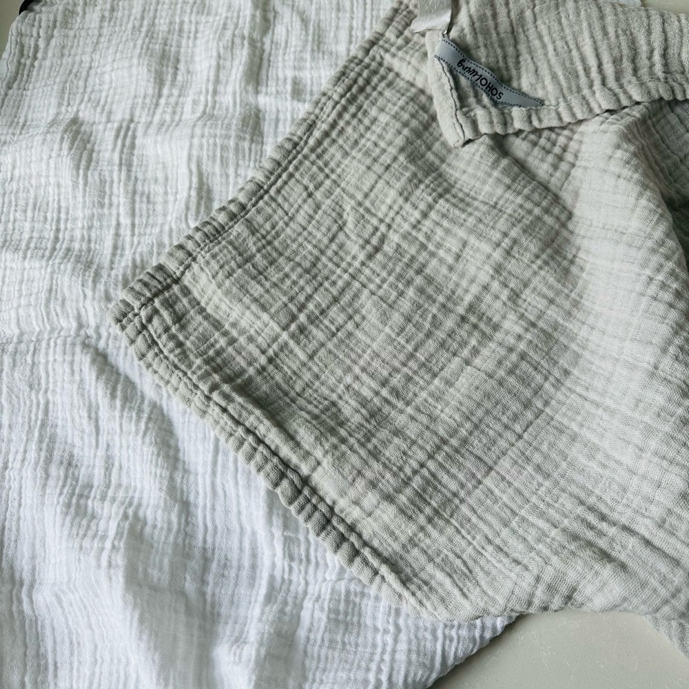 Gray and White Gauze Cotton Guest Towels
